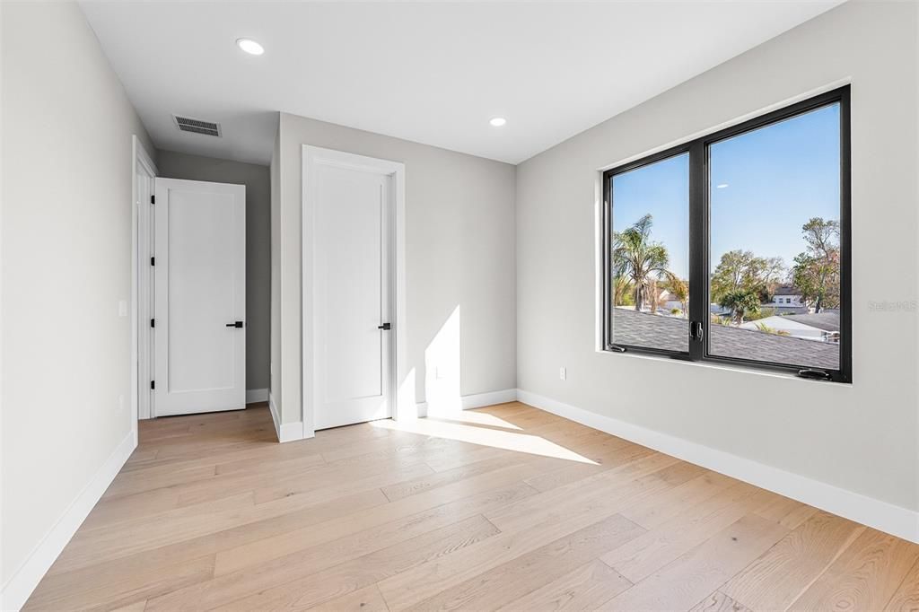 For Sale: $1,649,000 (5 beds, 4 baths, 3490 Square Feet)