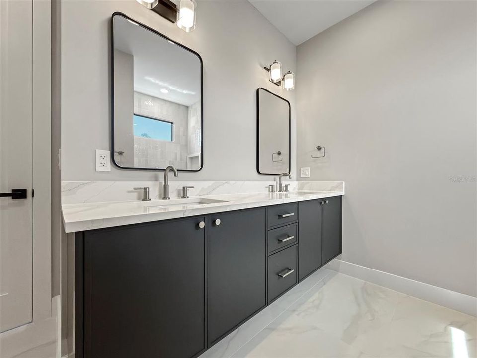 For Sale: $1,649,000 (5 beds, 4 baths, 3490 Square Feet)