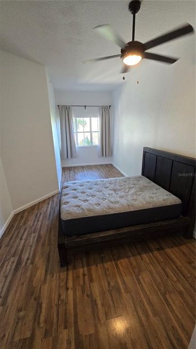 Active With Contract: $285,000 (1 beds, 1 baths, 789 Square Feet)