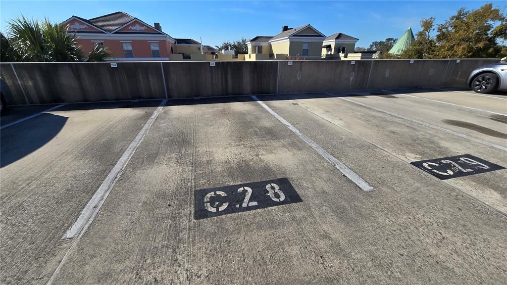 Active With Contract: $285,000 (1 beds, 1 baths, 789 Square Feet)