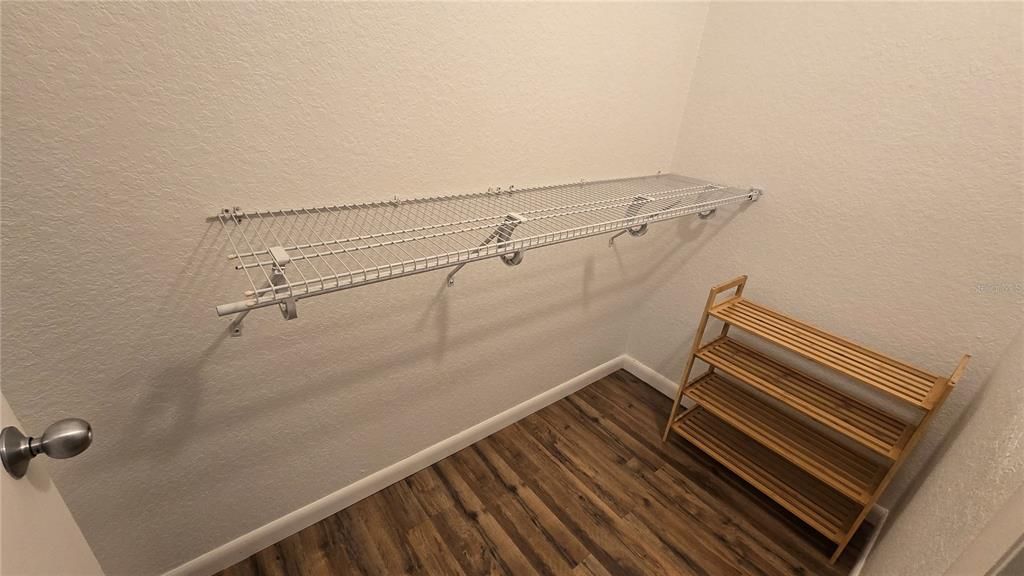 Active With Contract: $285,000 (1 beds, 1 baths, 789 Square Feet)