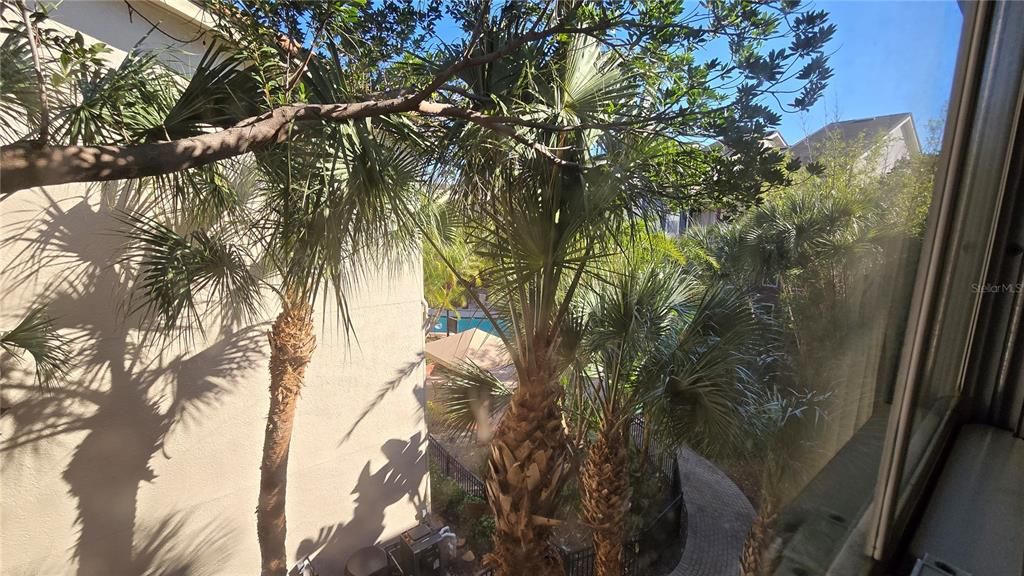 Active With Contract: $285,000 (1 beds, 1 baths, 789 Square Feet)