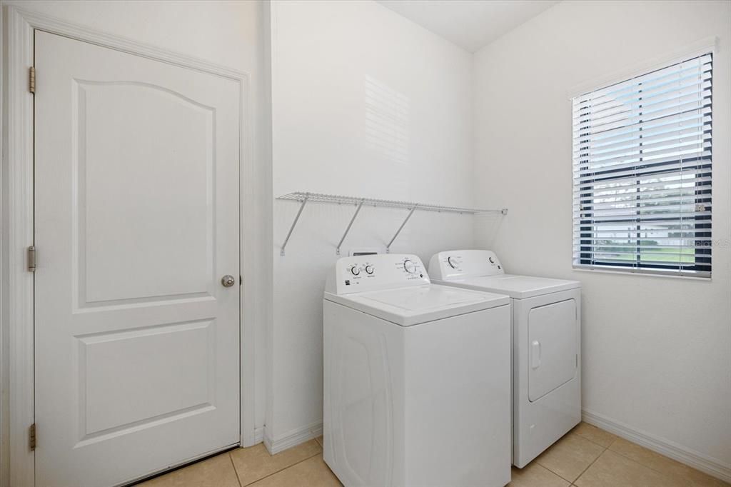 В аренду: $2,400 (3 спален, 2 ванн, 1412 Квадратных фут)