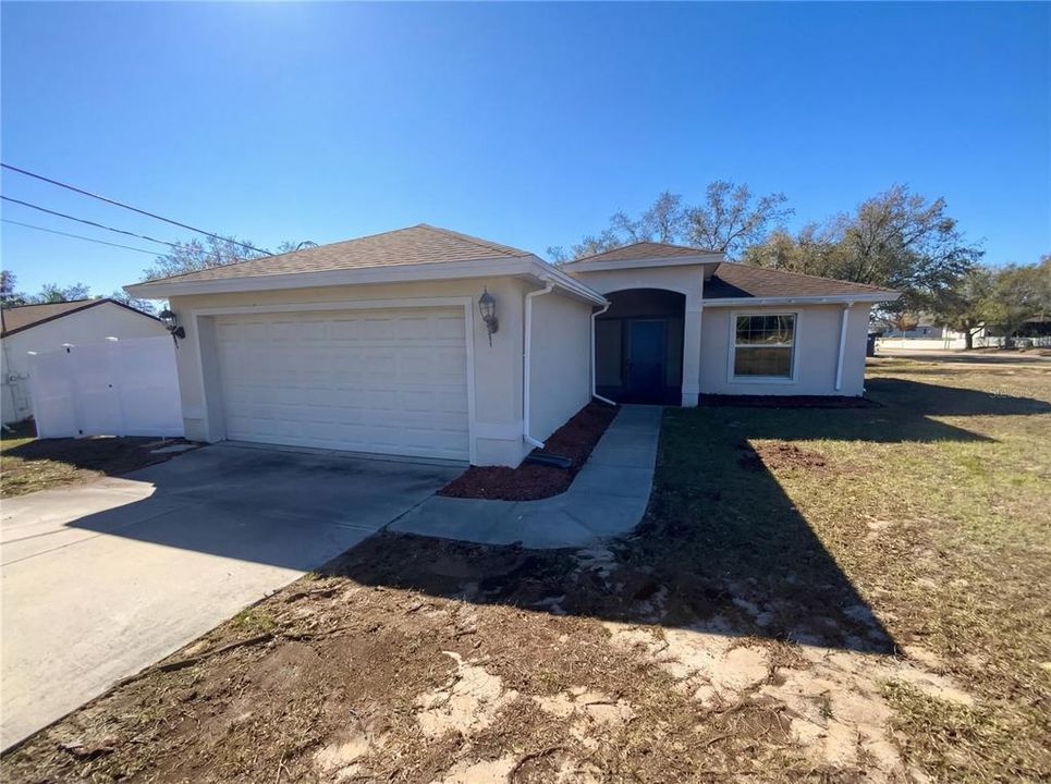 En Venta: $230,000 (2 camas, 2 baños, 1000 Pies cuadrados)