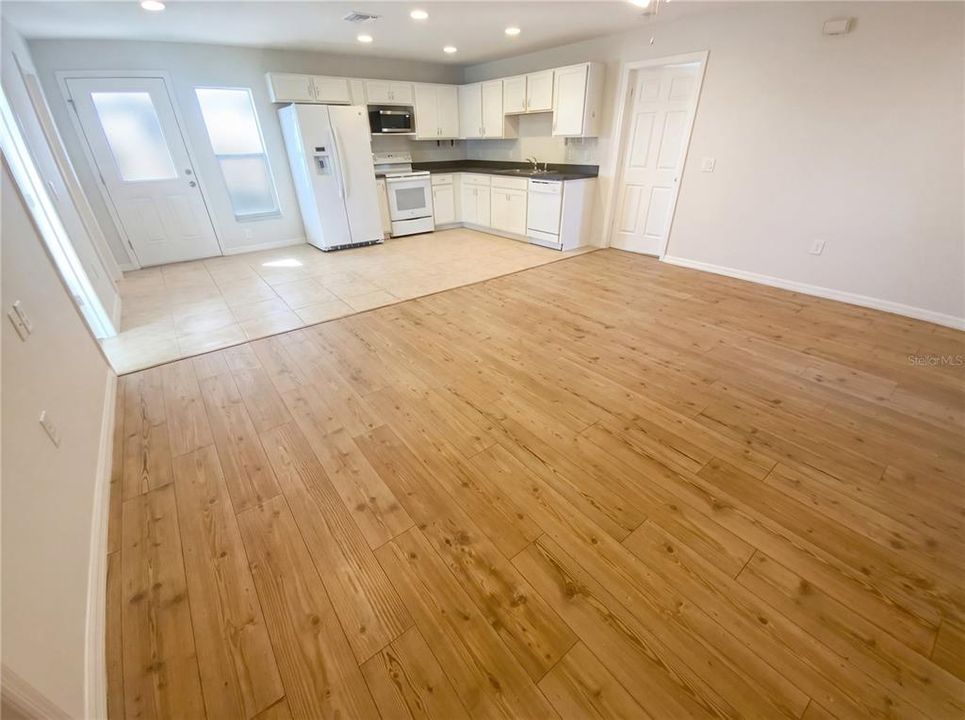 En Venta: $230,000 (2 camas, 2 baños, 1000 Pies cuadrados)