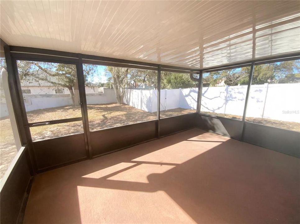 En Venta: $230,000 (2 camas, 2 baños, 1000 Pies cuadrados)