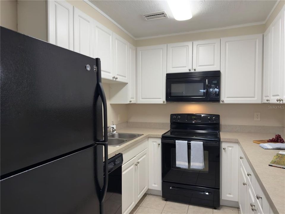 Active With Contract: $175,000 (4 beds, 2 baths, 1638 Square Feet)