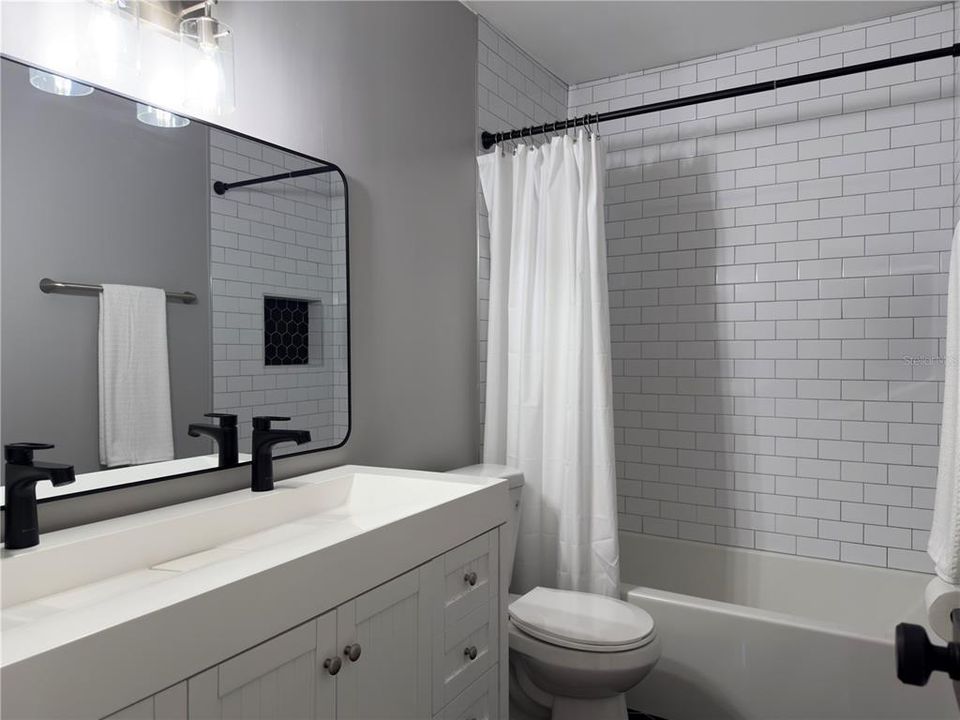 Active With Contract: $175,000 (4 beds, 2 baths, 1638 Square Feet)