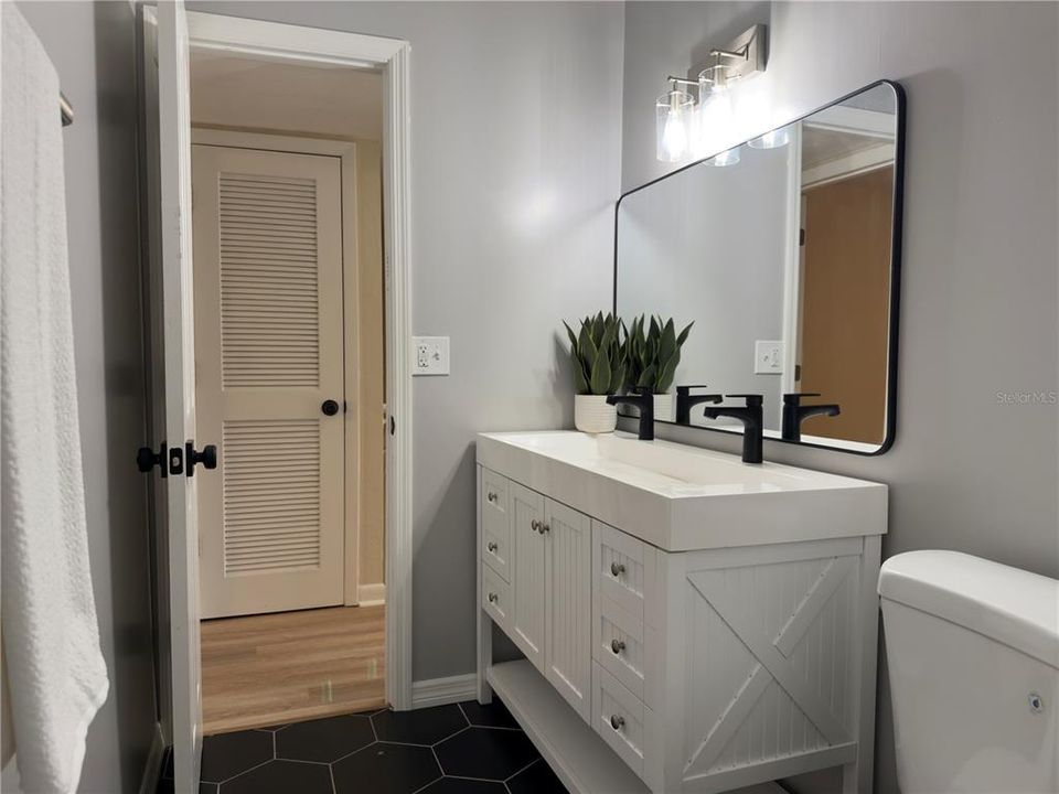 Active With Contract: $175,000 (4 beds, 2 baths, 1638 Square Feet)