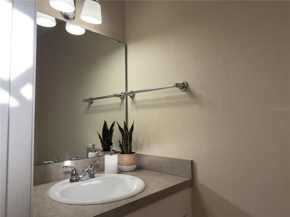 Active With Contract: $175,000 (4 beds, 2 baths, 1638 Square Feet)
