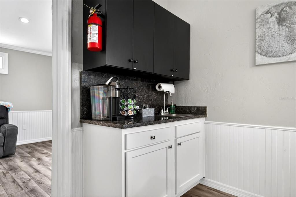 待售: $329,900 (0 贝兹, 0 浴室, 1144 平方英尺)