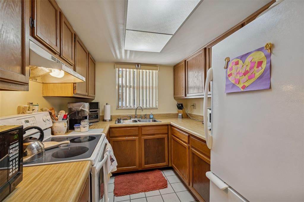 For Sale: $125,700 (2 beds, 2 baths, 1135 Square Feet)