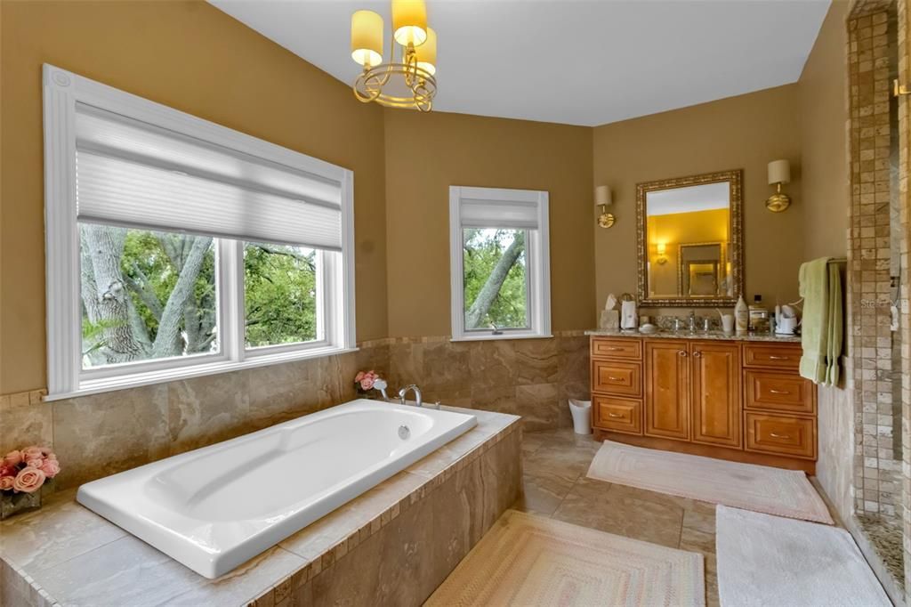 На продажу: $1,699,000 (4 спален, 4 ванн, 5073 Квадратных фут)