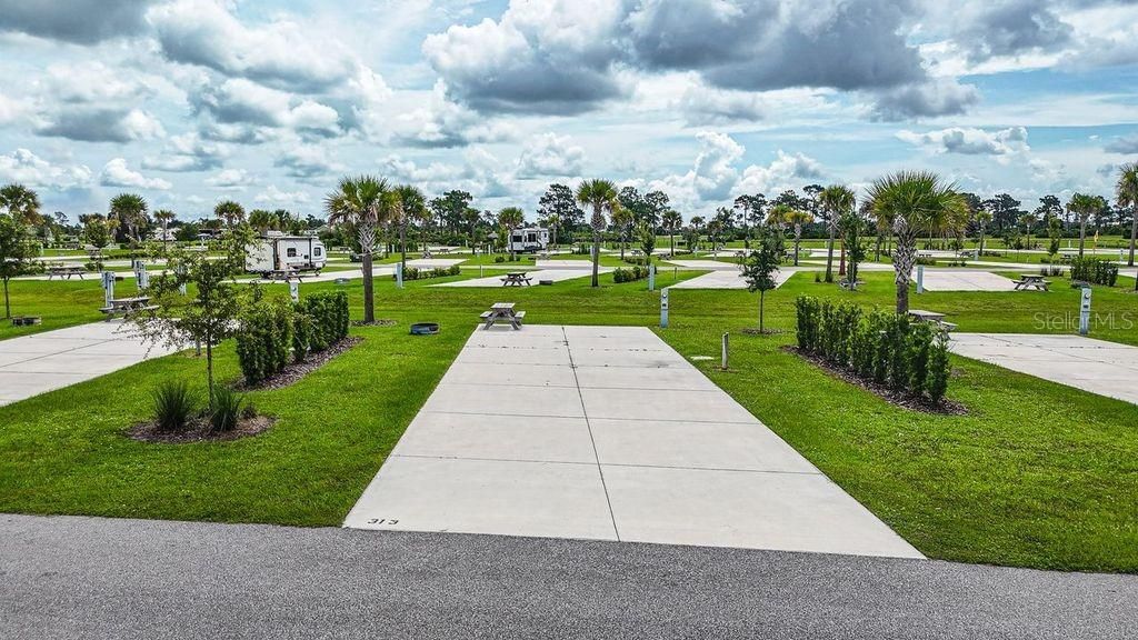 На продажу: $134,900 (0.09 acres)