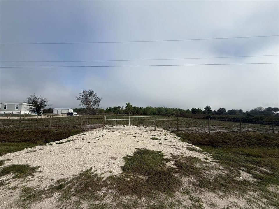 En Venta: $85,000 (2.50 acres)