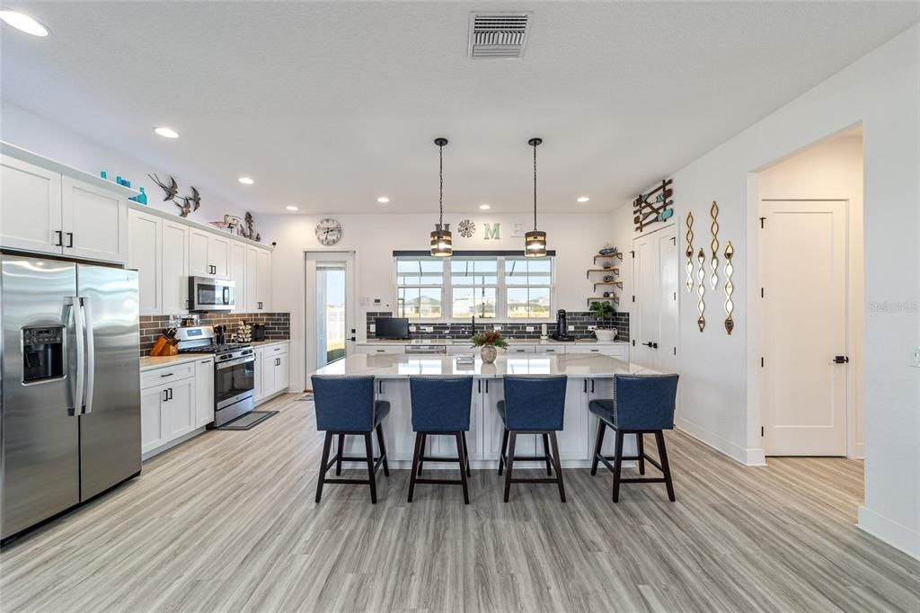 For Sale: $925,000 (5 beds, 3 baths, 2993 Square Feet)