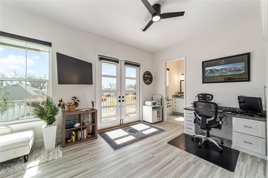 For Sale: $925,000 (5 beds, 3 baths, 2993 Square Feet)