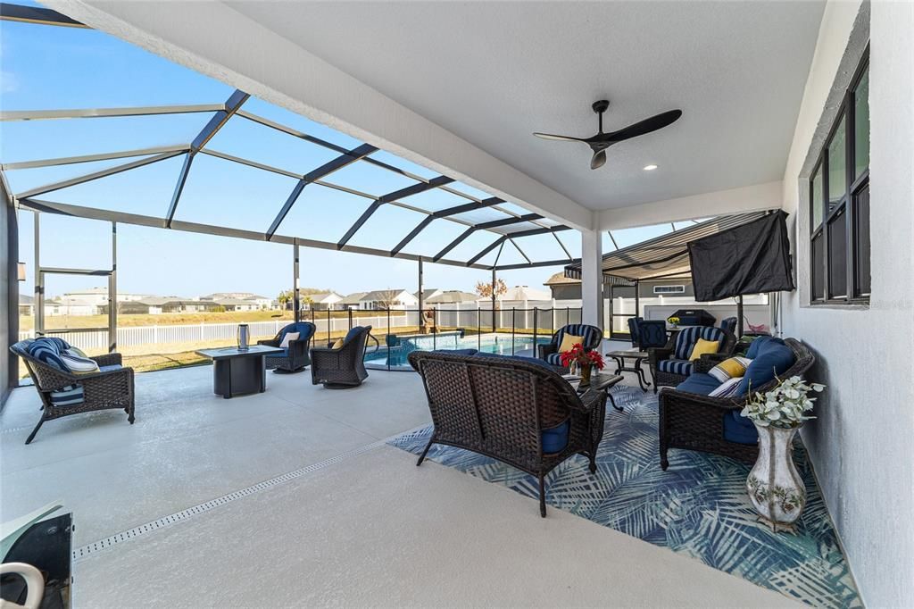 For Sale: $925,000 (5 beds, 3 baths, 2993 Square Feet)
