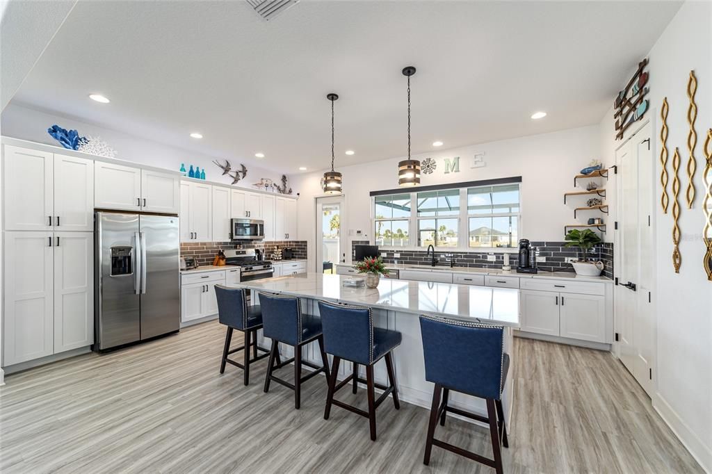 For Sale: $925,000 (5 beds, 3 baths, 2993 Square Feet)