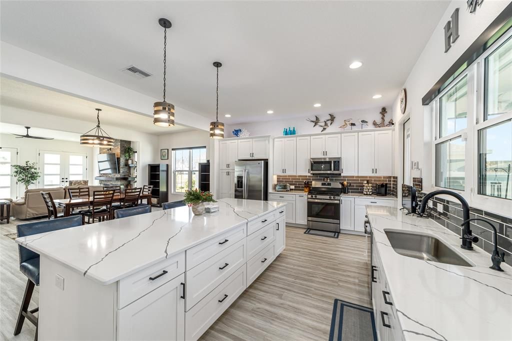 For Sale: $925,000 (5 beds, 3 baths, 2993 Square Feet)