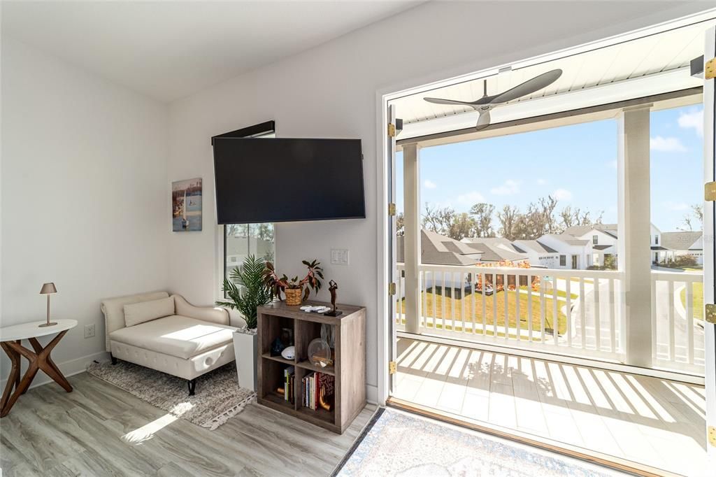 For Sale: $925,000 (5 beds, 3 baths, 2993 Square Feet)