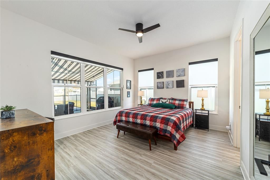 For Sale: $925,000 (5 beds, 3 baths, 2993 Square Feet)
