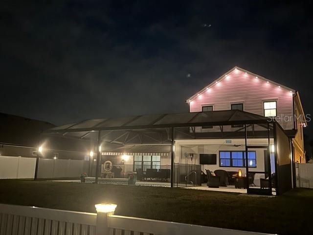 For Sale: $925,000 (5 beds, 3 baths, 2993 Square Feet)