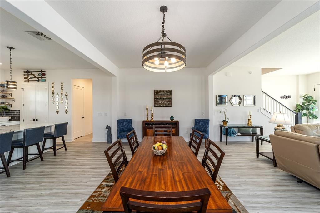 For Sale: $925,000 (5 beds, 3 baths, 2993 Square Feet)