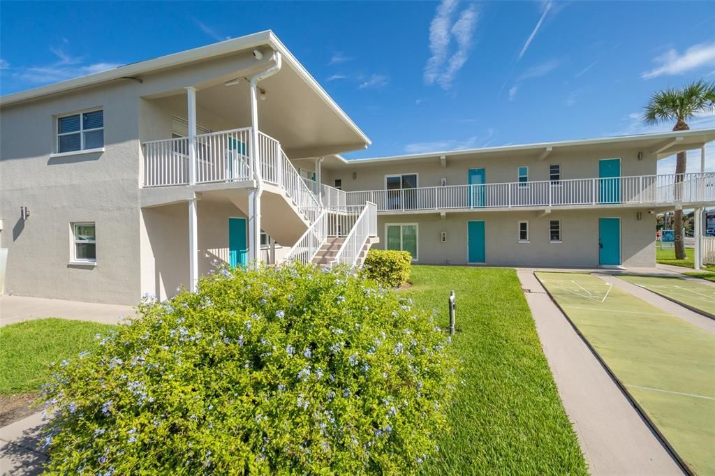 For Sale: $199,900 (1 beds, 1 baths, 546 Square Feet)