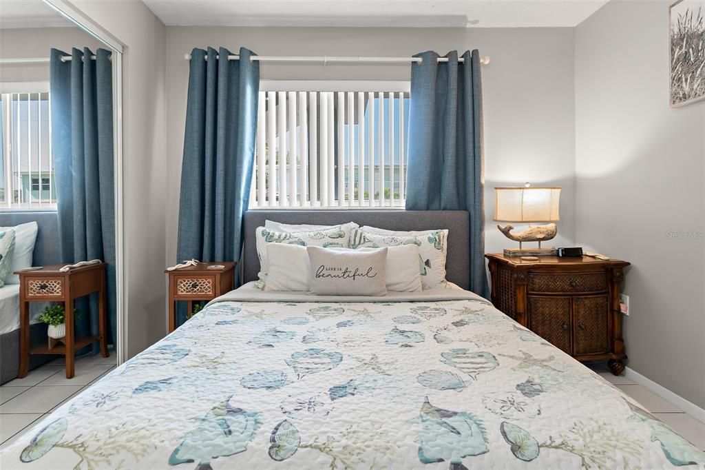 For Sale: $199,900 (1 beds, 1 baths, 546 Square Feet)