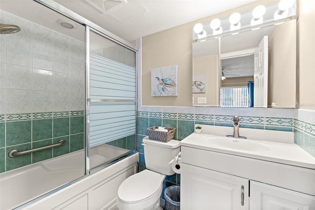 For Sale: $199,900 (1 beds, 1 baths, 546 Square Feet)