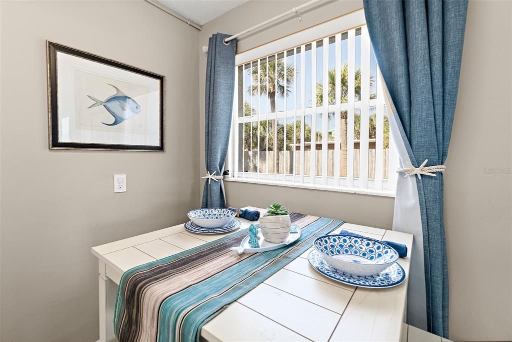 For Sale: $199,900 (1 beds, 1 baths, 546 Square Feet)