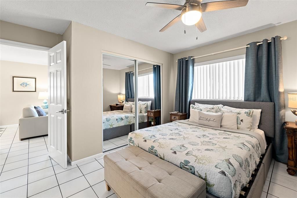 For Sale: $199,900 (1 beds, 1 baths, 546 Square Feet)