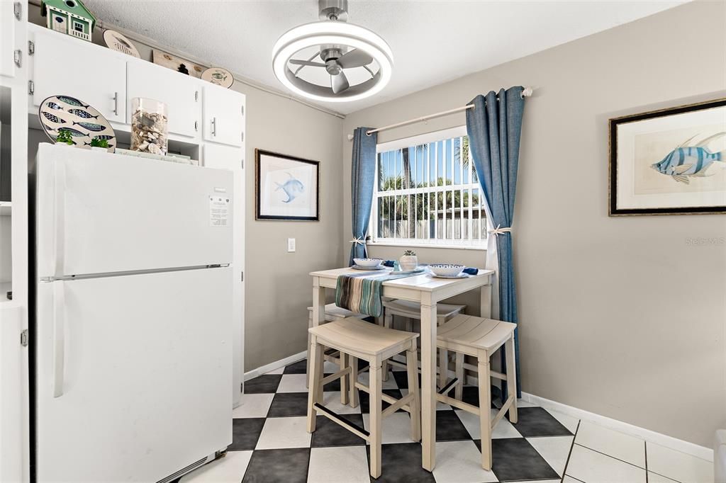 For Sale: $199,900 (1 beds, 1 baths, 546 Square Feet)