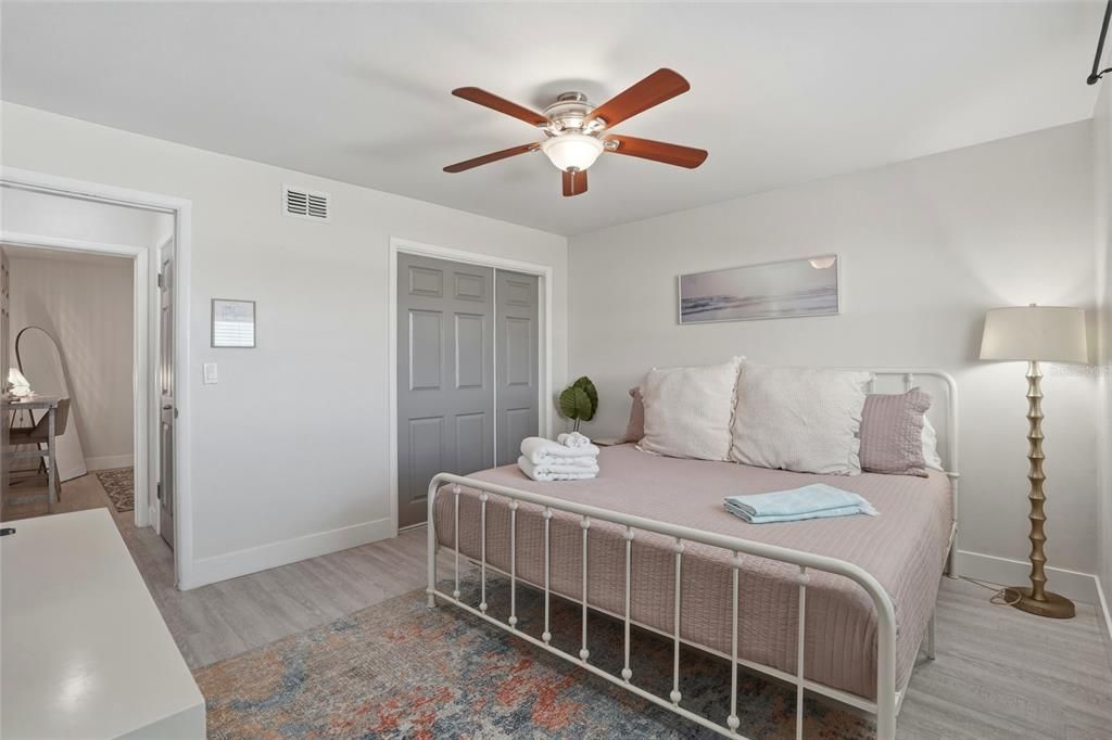 For Sale: $1,999,999 (6 beds, 0 baths, 2464 Square Feet)