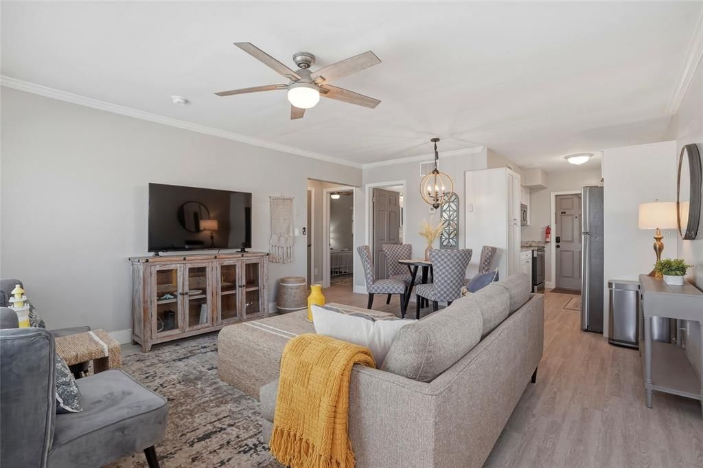 For Sale: $1,999,999 (6 beds, 0 baths, 2464 Square Feet)