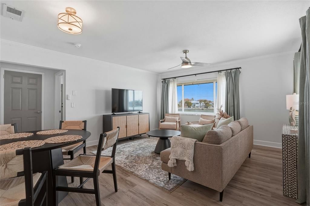 For Sale: $1,999,999 (6 beds, 0 baths, 2464 Square Feet)