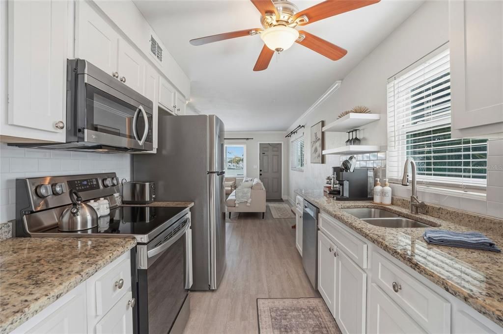 For Sale: $1,999,999 (6 beds, 0 baths, 2464 Square Feet)