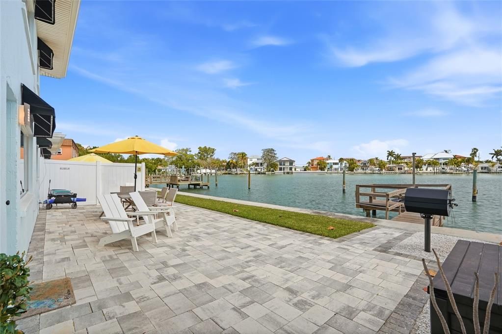 For Sale: $1,999,999 (6 beds, 0 baths, 2464 Square Feet)