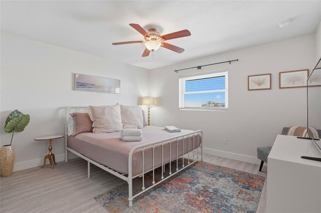 For Sale: $1,999,999 (6 beds, 0 baths, 2464 Square Feet)