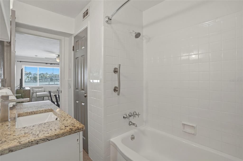 For Sale: $1,999,999 (6 beds, 0 baths, 2464 Square Feet)