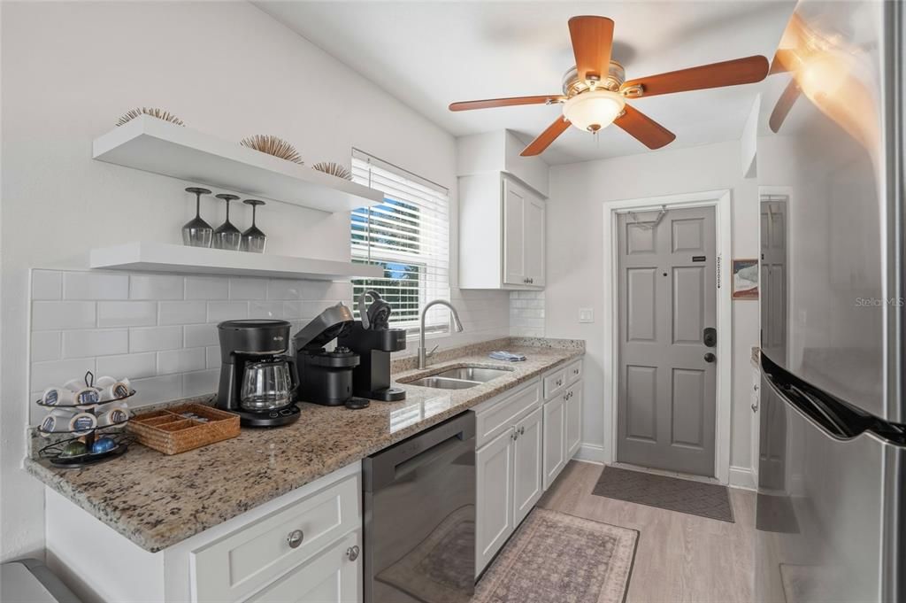 For Sale: $1,999,999 (6 beds, 0 baths, 2464 Square Feet)