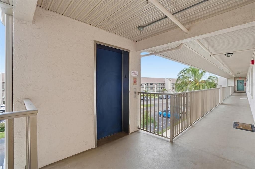 For Sale: $99,000 (2 beds, 2 baths, 1153 Square Feet)