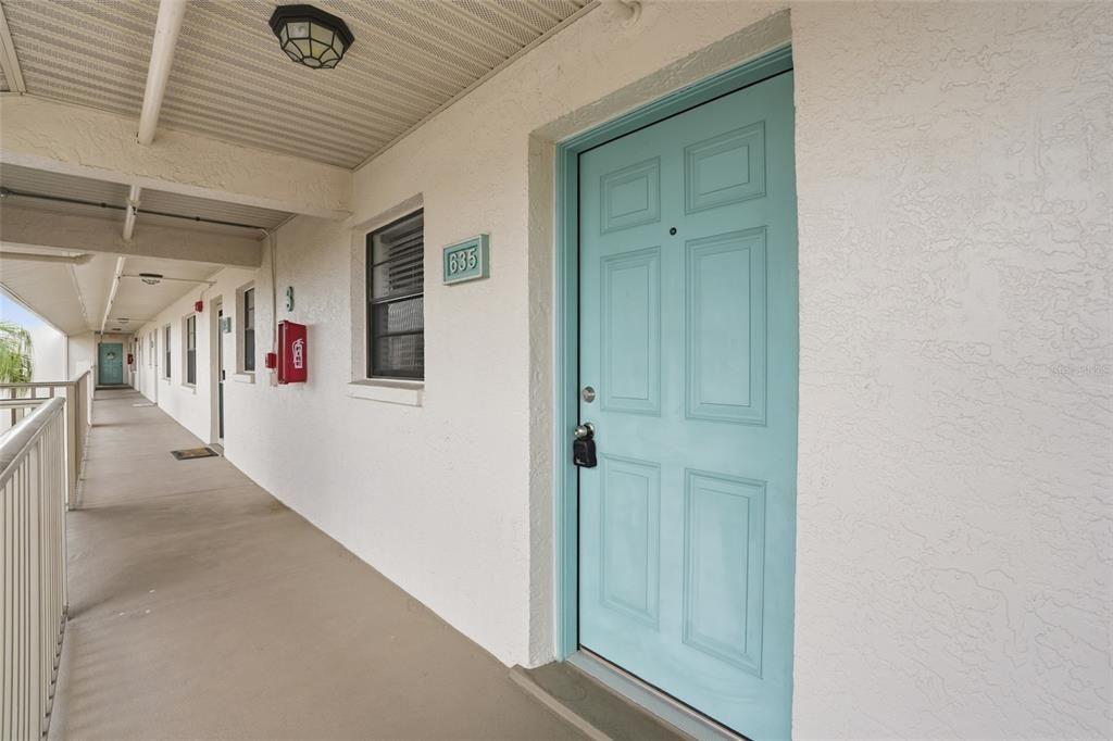 For Sale: $99,000 (2 beds, 2 baths, 1153 Square Feet)