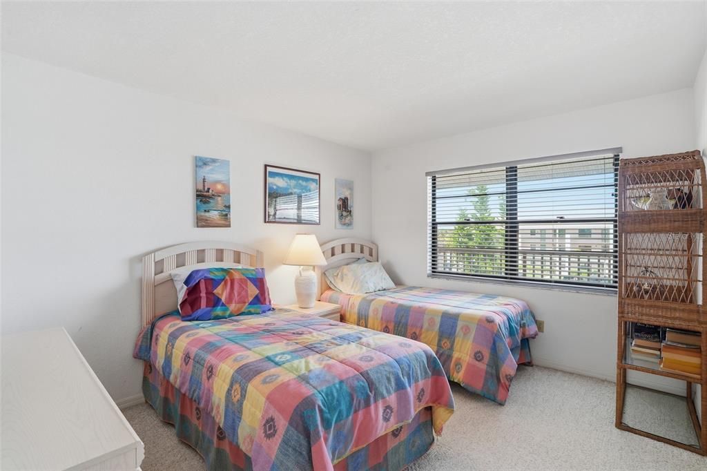 For Sale: $99,000 (2 beds, 2 baths, 1153 Square Feet)