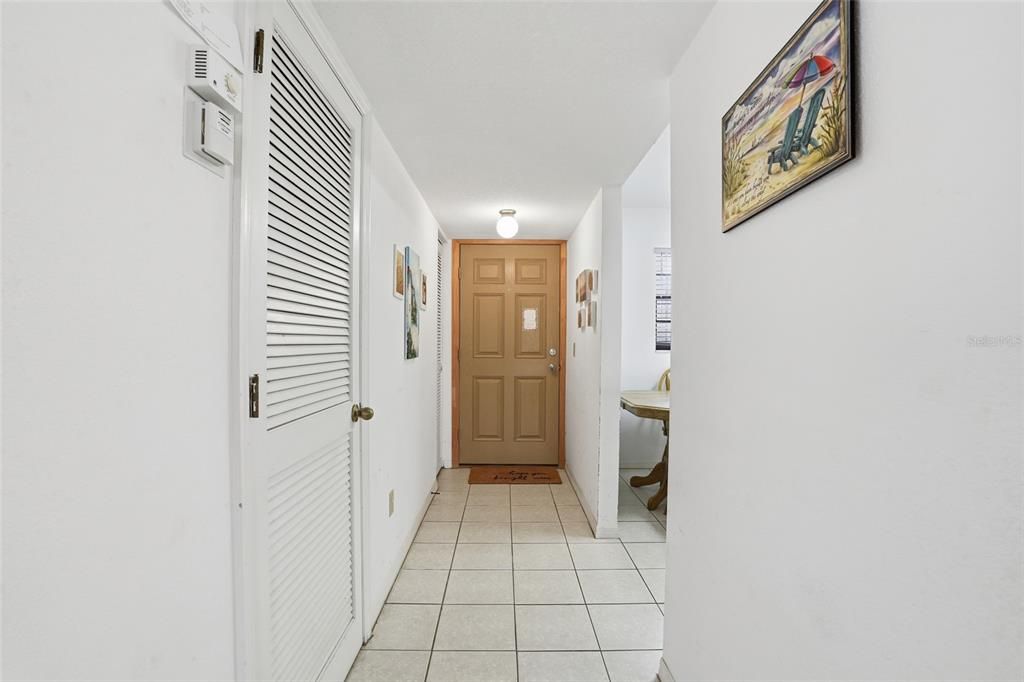 For Sale: $99,000 (2 beds, 2 baths, 1153 Square Feet)