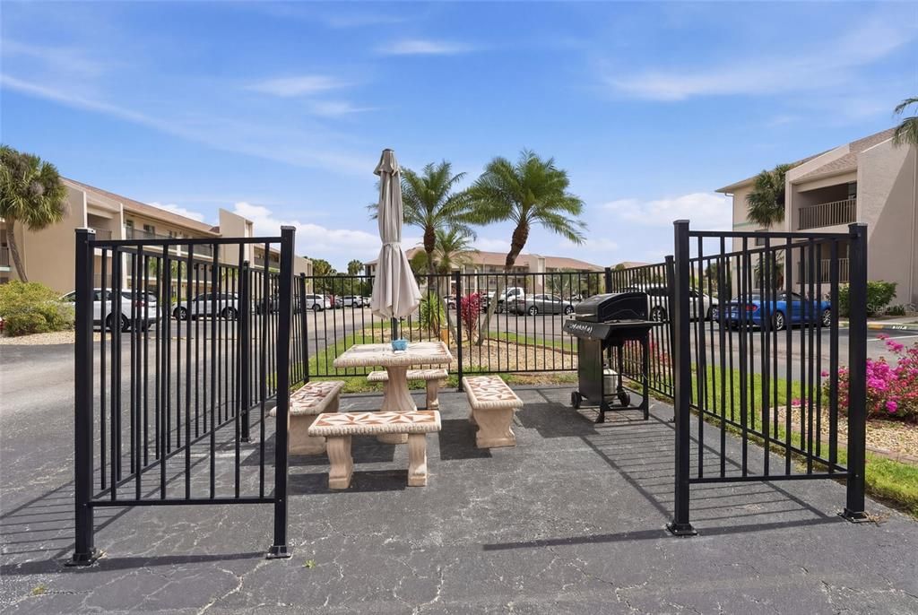 For Sale: $99,000 (2 beds, 2 baths, 1153 Square Feet)