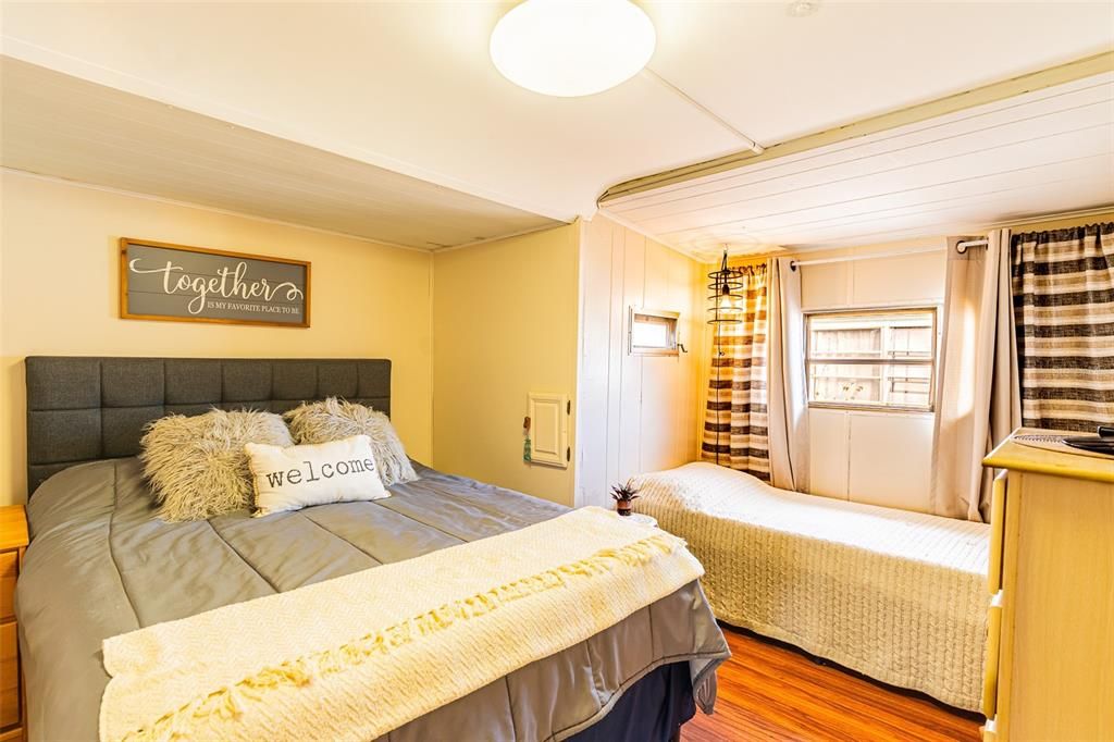 For Sale: $84,500 (2 beds, 2 baths, 1019 Square Feet)