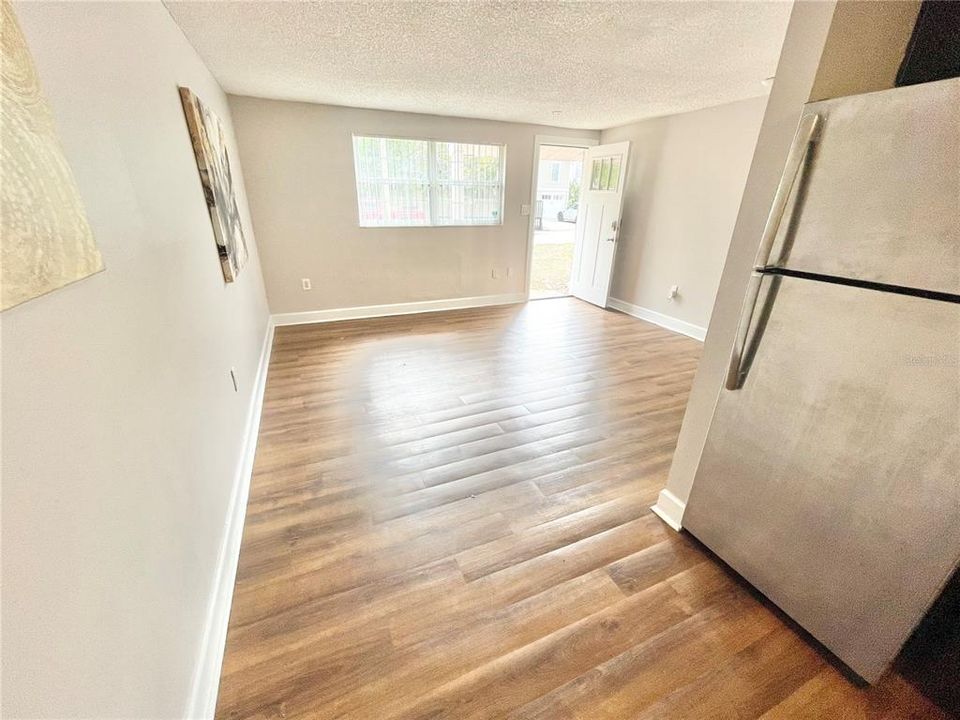 Activo con contrato: $1,895 (2 camas, 1 baños, 675 Pies cuadrados)