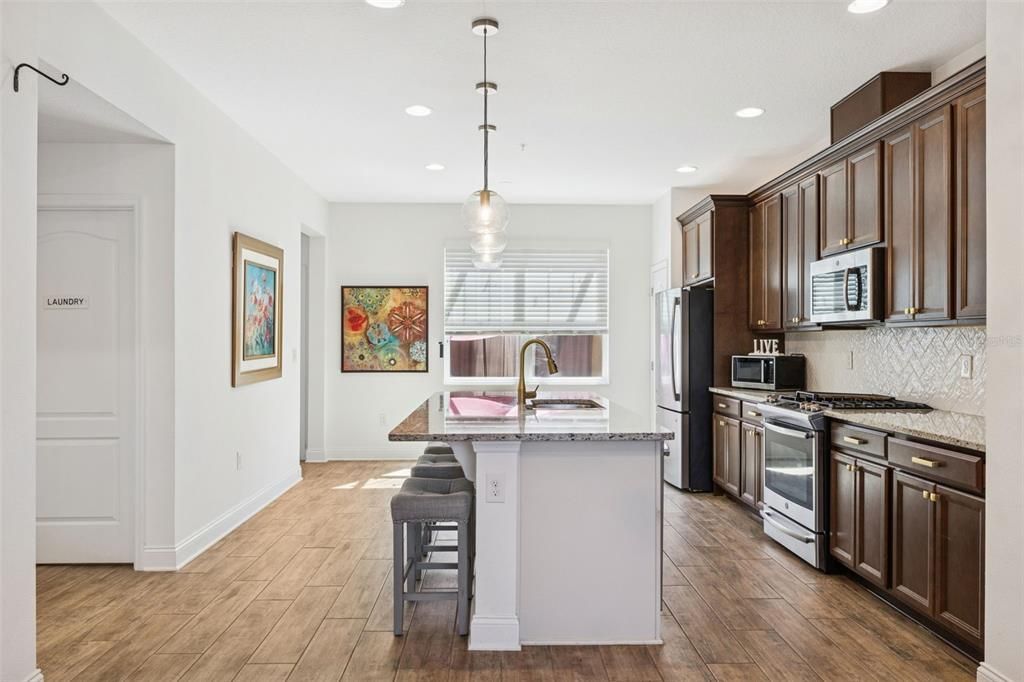 En Venta: $499,990 (3 camas, 2 baños, 1688 Pies cuadrados)